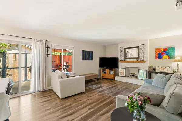 $249,999 | 5090 North College Avenue, Unit 108, Fresno, CA 93704