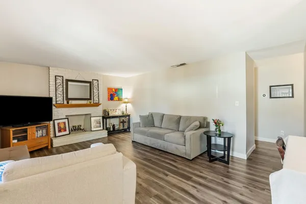 $249,999 | 5090 North College Avenue, Unit 108, Fresno, CA 93704