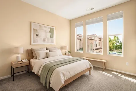 $895,000 | 11130 Taloncrest Way, Unit 19, San Diego, CA 92126