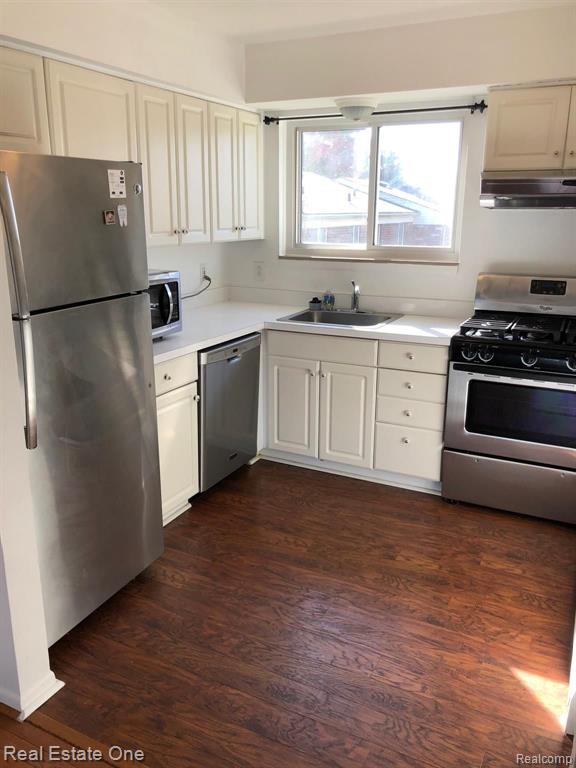 451 Miller Avenue, Unit 212 Rochester, MI 48307 - Photo 3 of 11