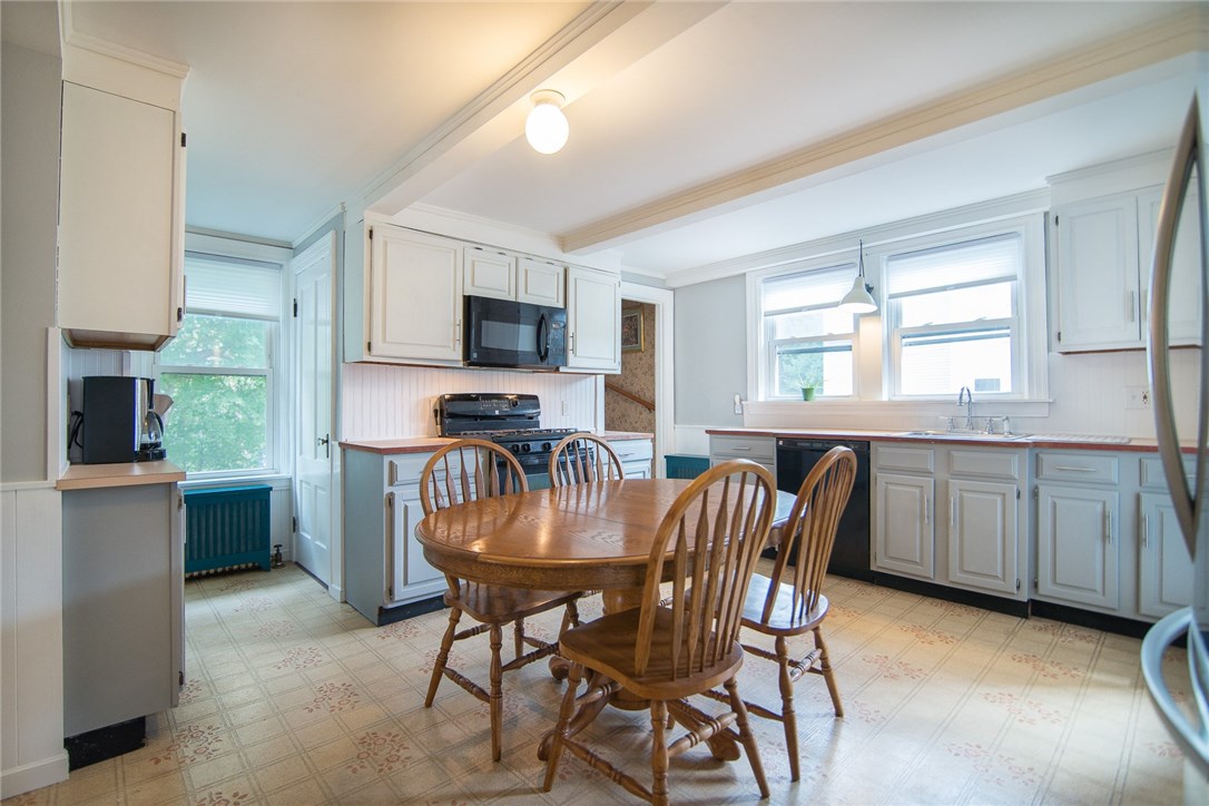 199 Great Road North Smithfield, RI 02896 - Photo 11 of 32
