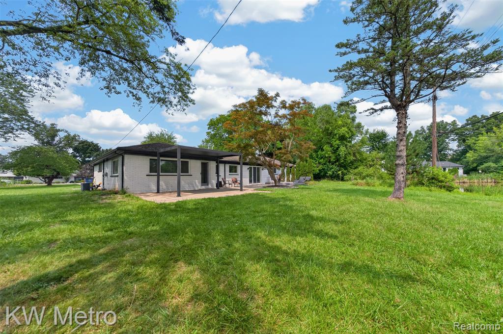 4251 Derry Road Bloomfield Hills, MI 48302 - Photo 21 of 22 Gallery Image 21
