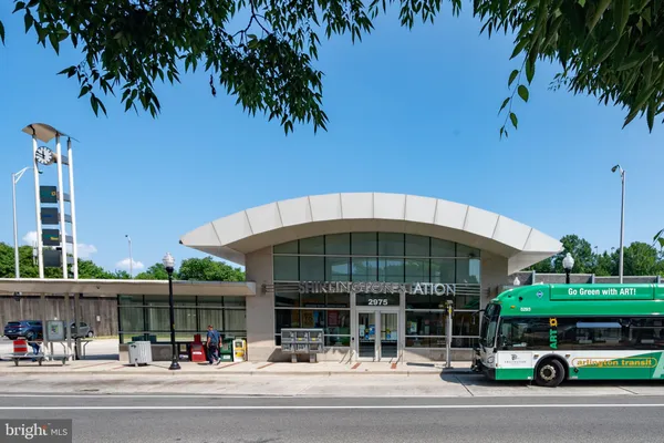 $1,900 | 989 South Buchanan Street, Unit 416, Arlington, VA 22204