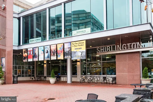 $2,000 | 989 South Buchanan Street, Unit 416, Arlington, VA 22204