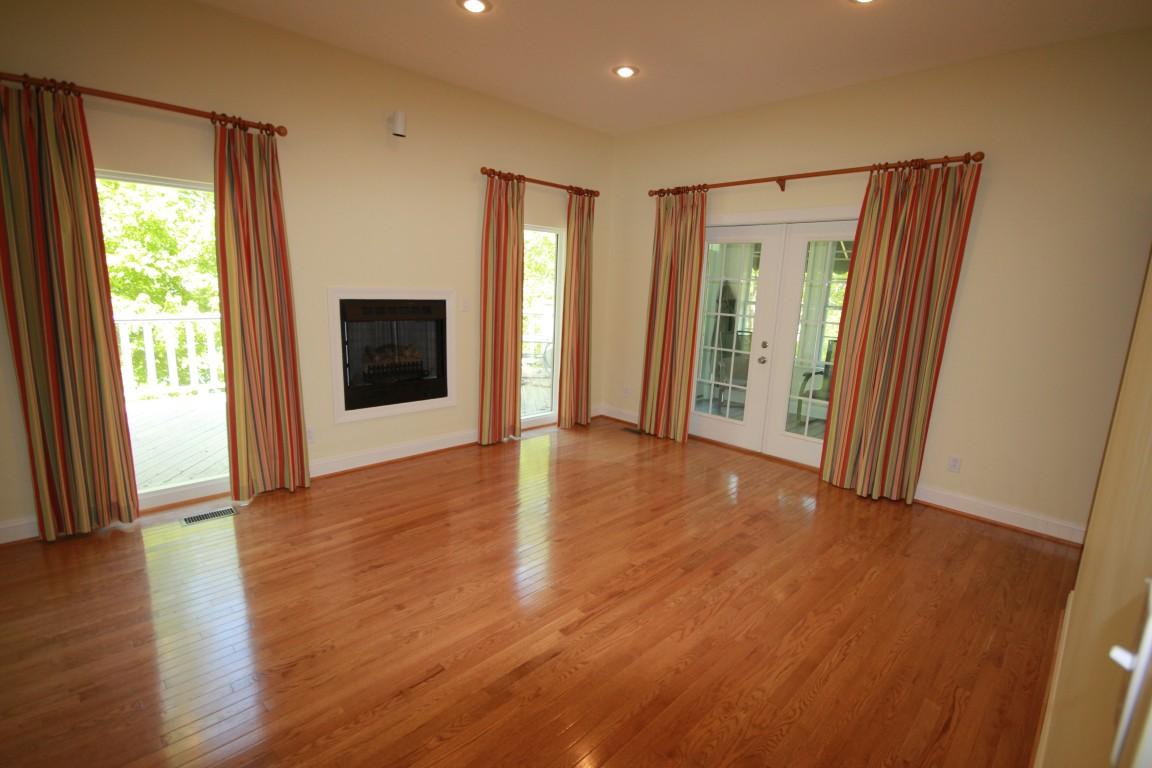 281 Goose Point, Unit 6 Spring City, TN 37381 - Photo 15 of 41 LIVING ROOM (Medium)