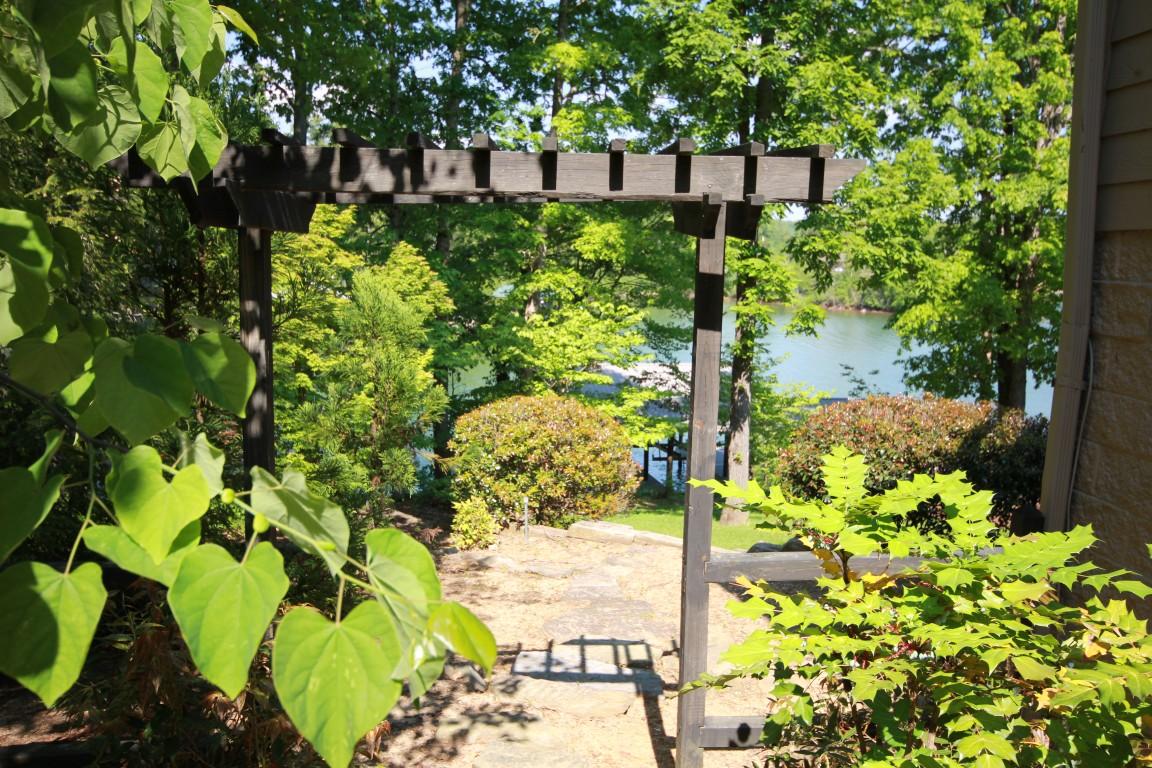 281 Goose Point, Unit 6 Spring City, TN 37381 - Photo 22 of 41 pictures taken 5-4-15 078 (Medium)