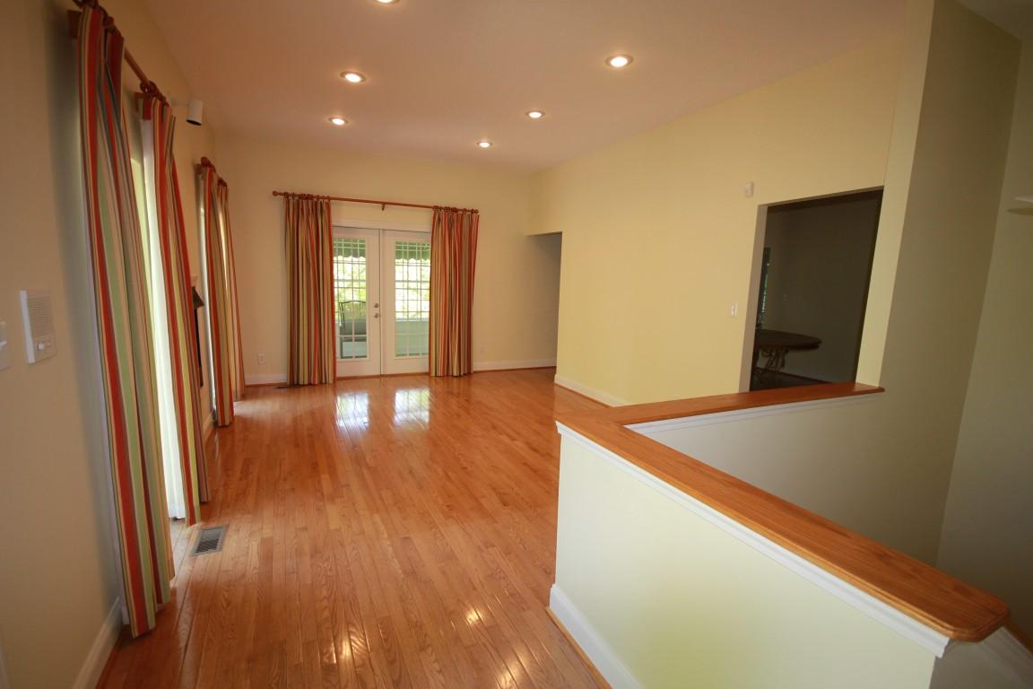 281 Goose Point, Unit 6 Spring City, TN 37381 - Photo 8 of 41 P6 - UPSTAIRS LIVING ROOM (Medium)