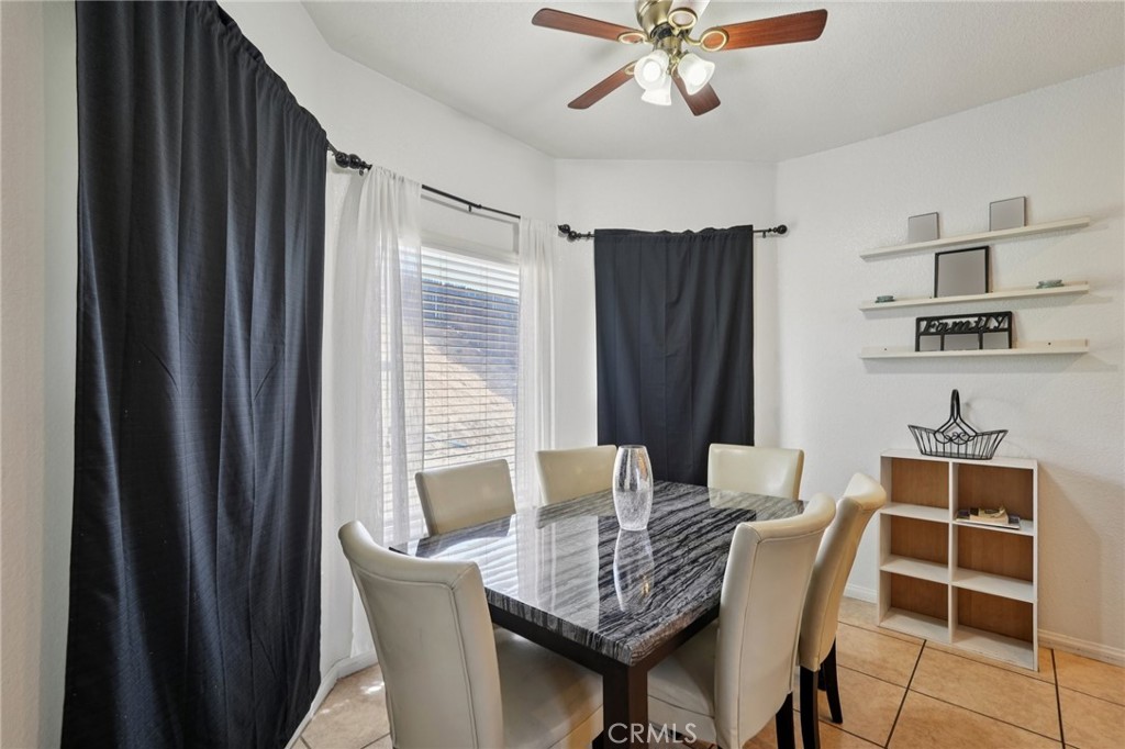 16657 Country Ranch Court Victorville, CA 92395 - Photo 8 of 28