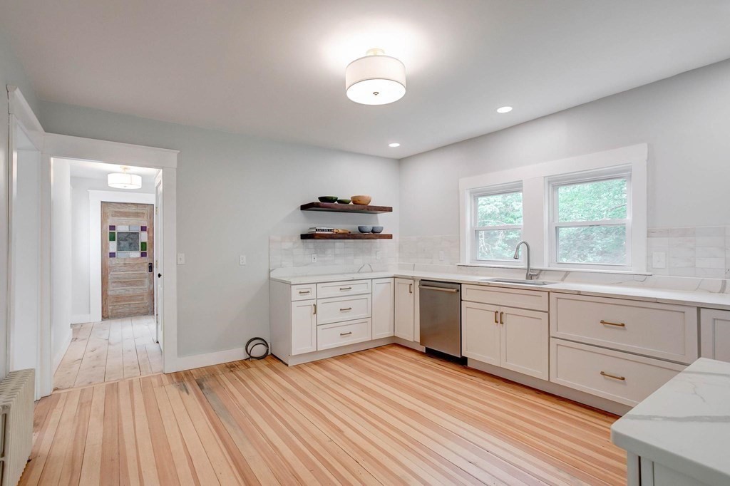 102 Pepperell Road Groton, MA 01450 - Photo 13 of 28