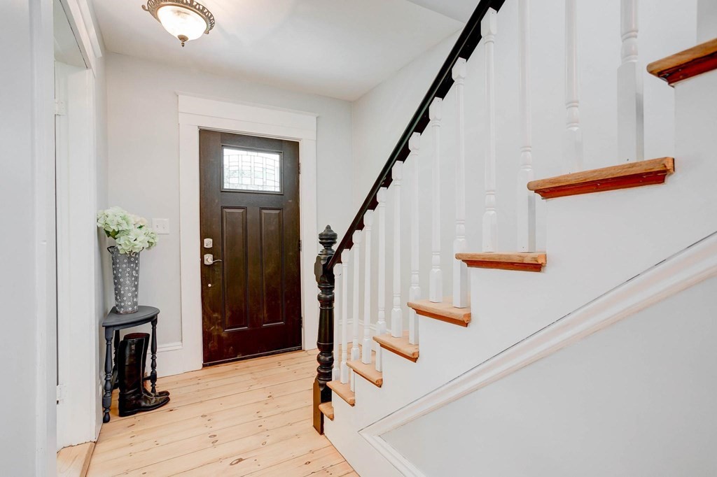 102 Pepperell Road Groton, MA 01450 - Photo 3 of 28