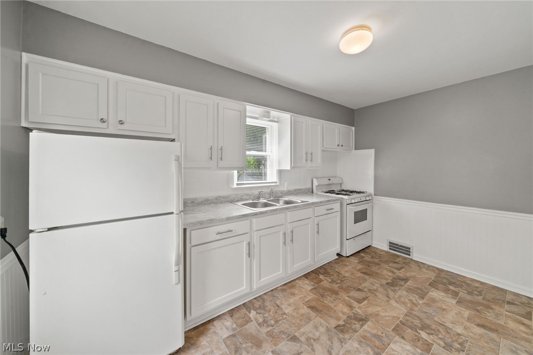 142 Canton Road Akron, OH 44312 - Photo 9 of 23