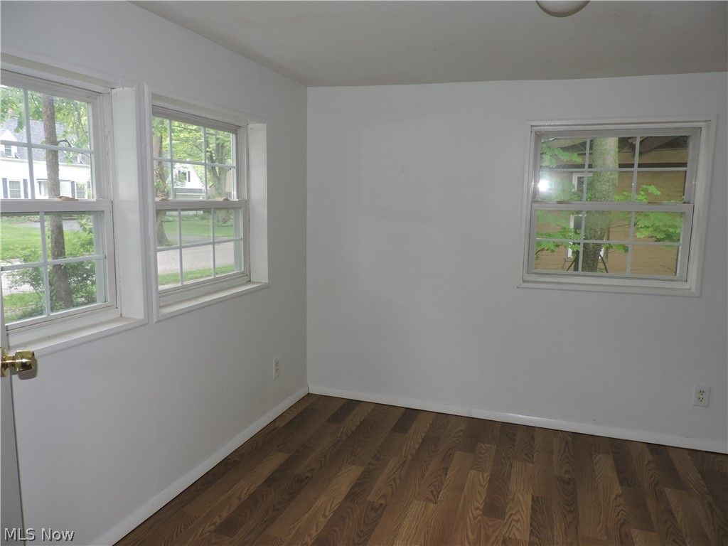 24208 Bruce Road Bay Village, OH 44140 - Photo 7 of 32