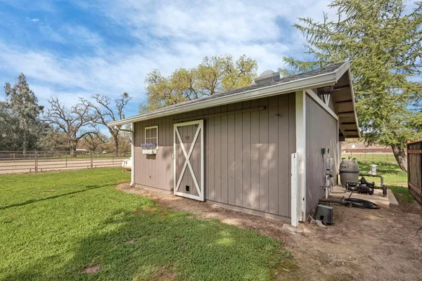 $799,000 | 236 Creek View Lane, Wallace, CA 95254