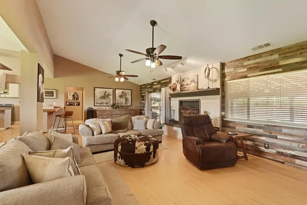 $799,000 | 236 Creek View Lane, Wallace, CA 95254
