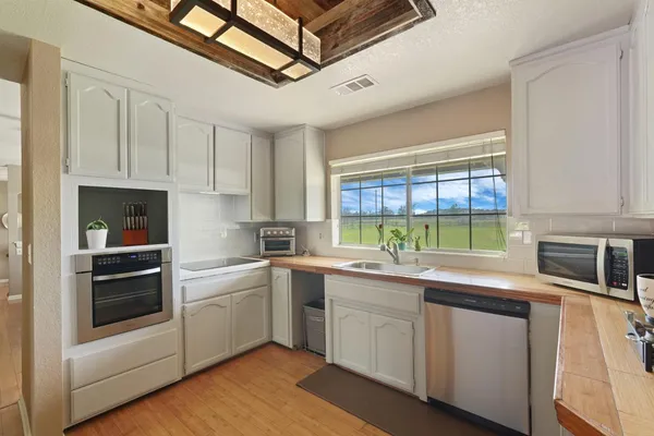 $799,000 | 236 Creek View Lane, Wallace, CA 95254