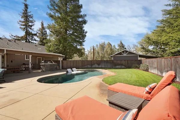 $799,000 | 236 Creek View Lane, Wallace, CA 95254