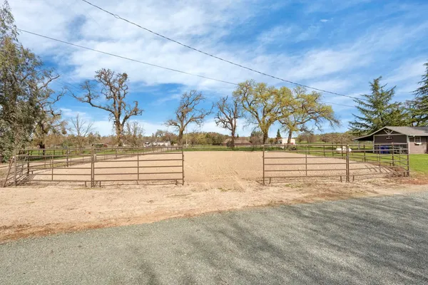 $799,000 | 236 Creek View Lane, Wallace, CA 95254