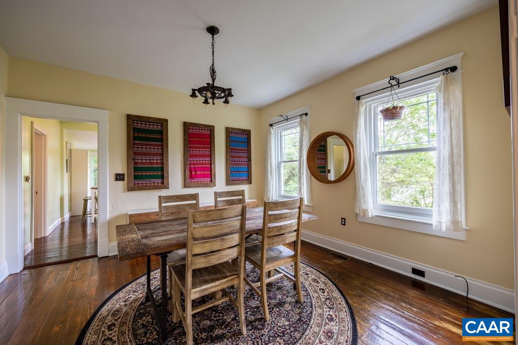 727 Tilman Road Charlottesville, VA 22901 - Photo 8 of 41 a dining room with furniture and window