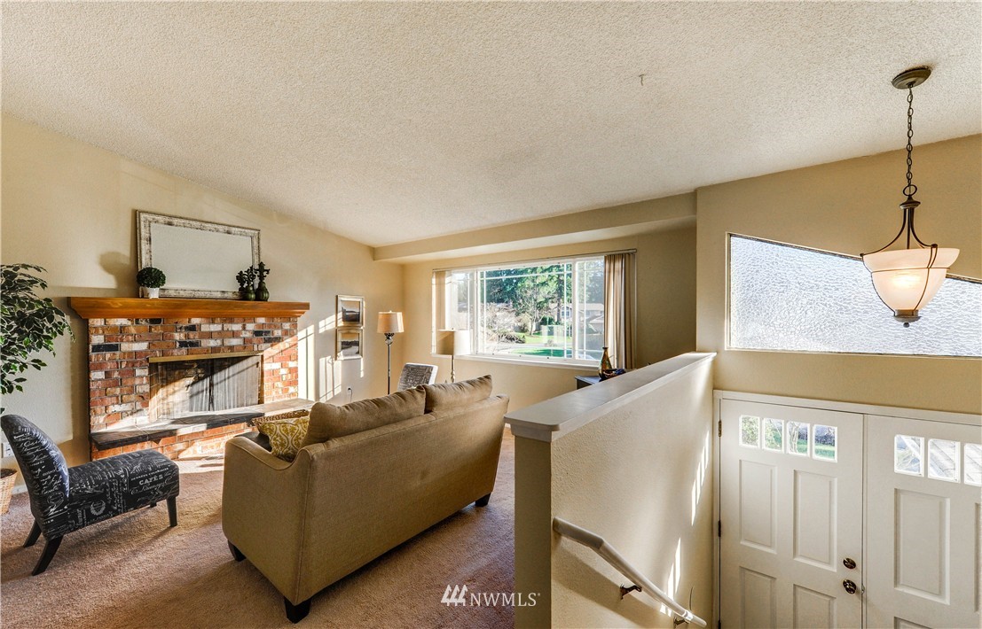2117 Timber Trail Bothell, WA 98012 - Photo 2 of 25