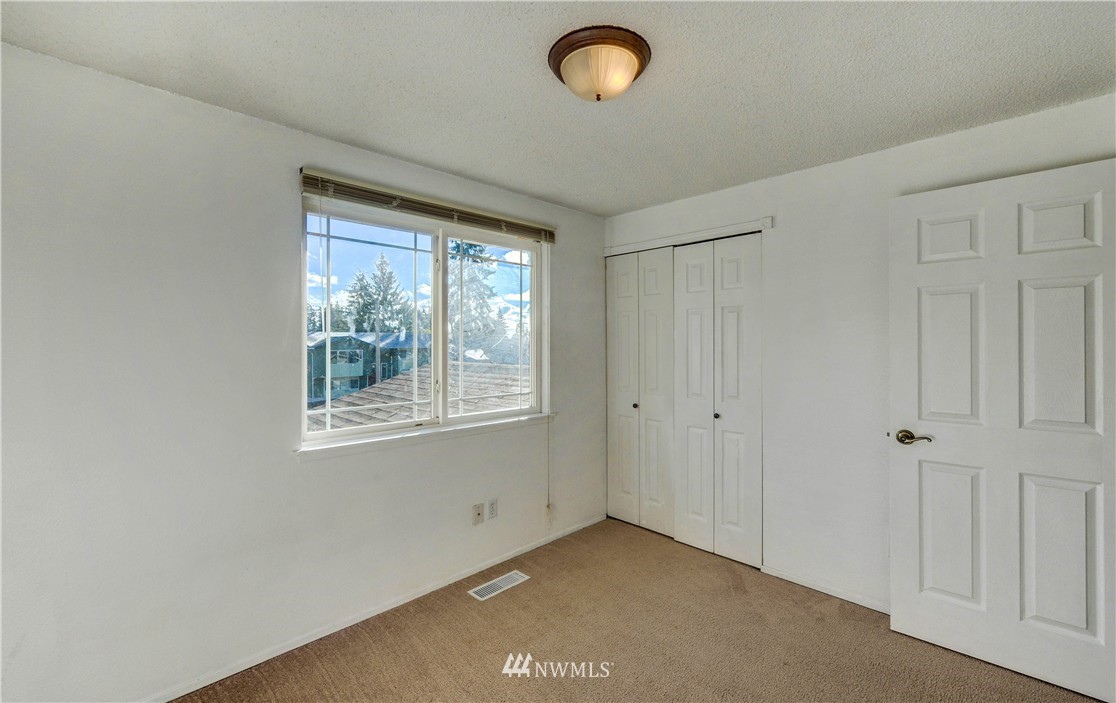 2117 Timber Trail Bothell, WA 98012 - Photo 12 of 25