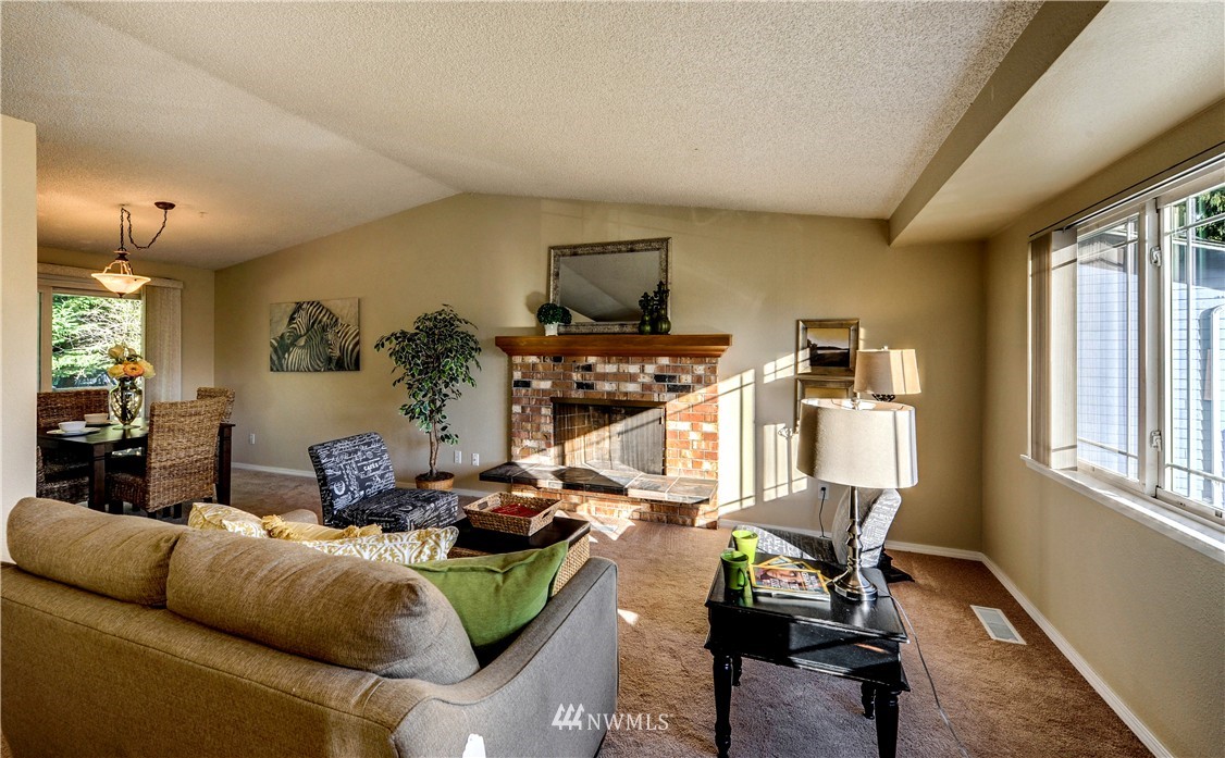 2117 Timber Trail Bothell, WA 98012 - Photo 3 of 25