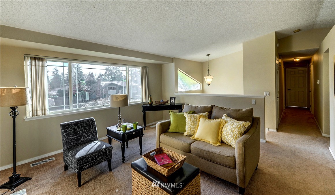 2117 Timber Trail Bothell, WA 98012 - Photo 5 of 25