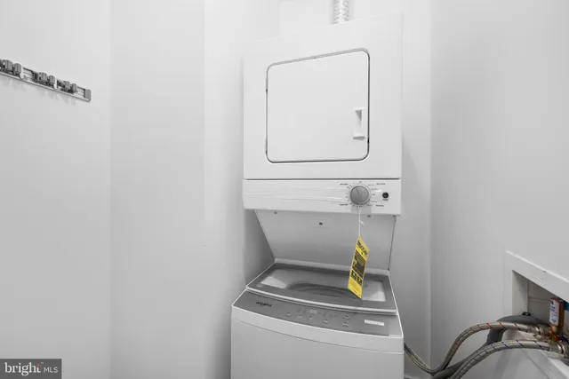 $2,800 | 901 King Street, Unit 401, Alexandria, VA 22314