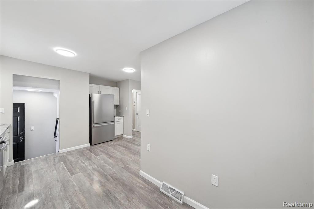 9407 Wayne Road Romulus, MI 48174 - Photo 9 of 22