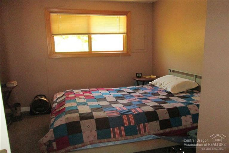 17840 Plainview Road Bend, OR 97703 - Photo 9 of 14 Additional Photo