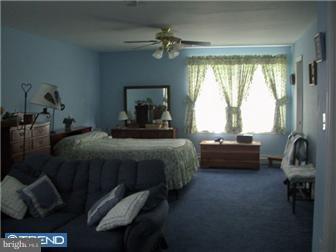 30 Flamingo Road Hatboro, PA 19040 - Photo 8 of 11 Gallery Image 8