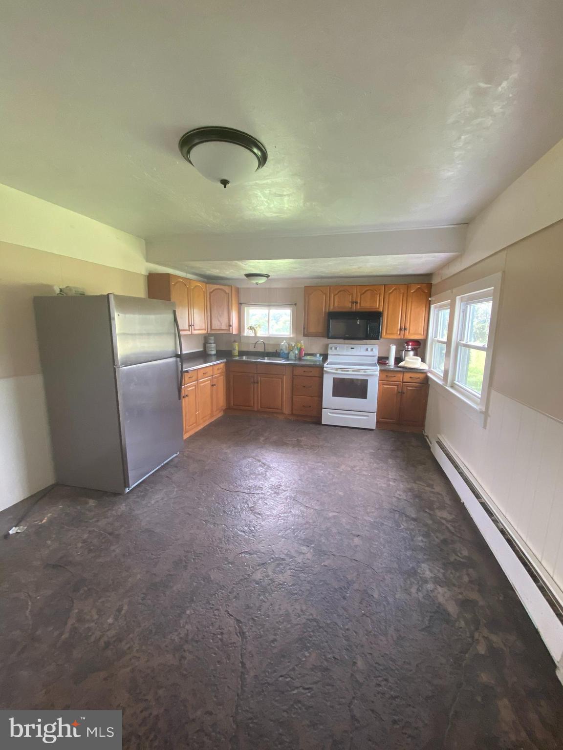3530 Raintree Road York, PA 17404 - Photo 8 of 30 Gallery Image 8