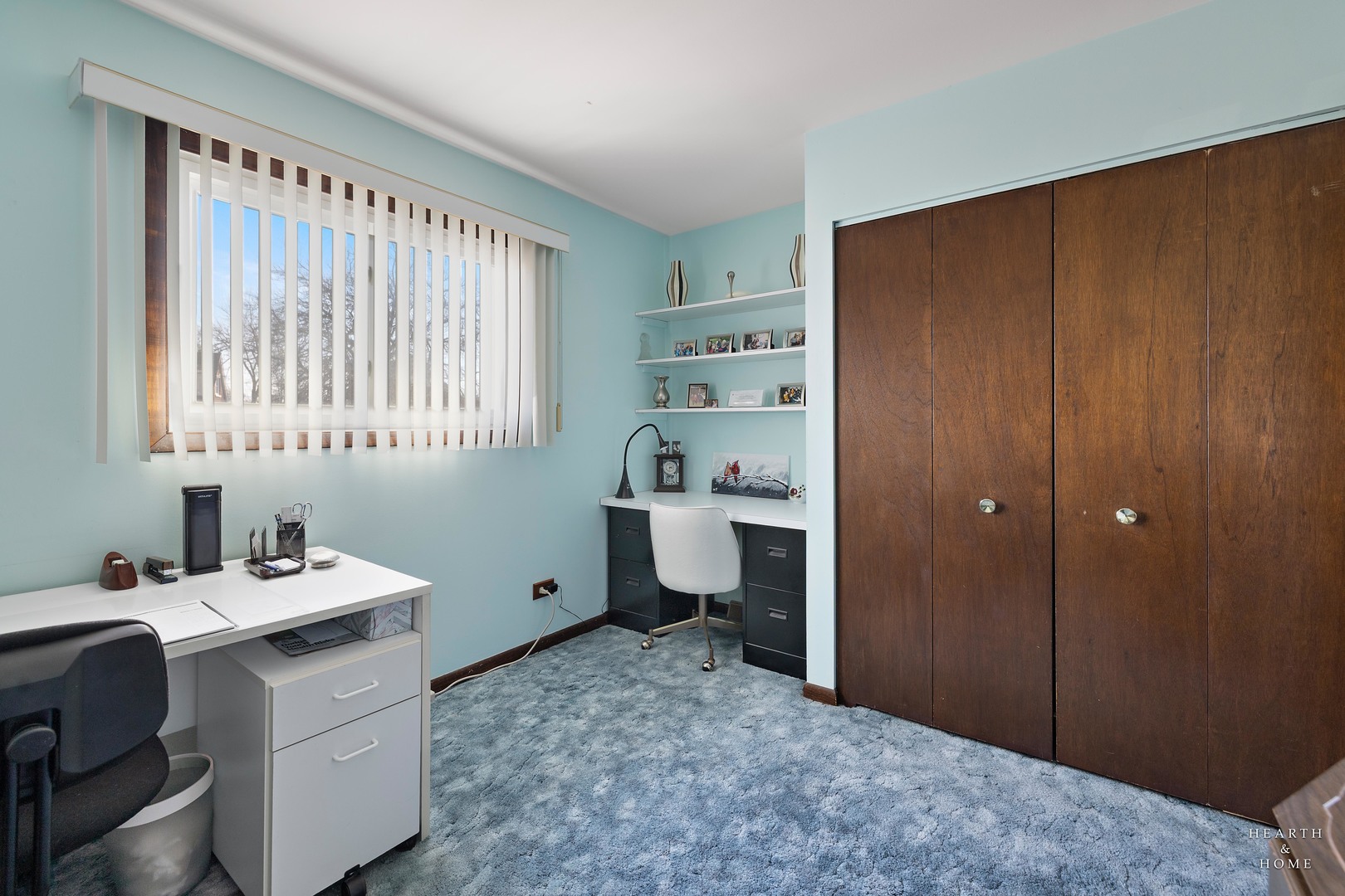 404 Lucille Avenue Fox River Grove, IL 60021 - Photo 14 of 36 a room with a chair and a window