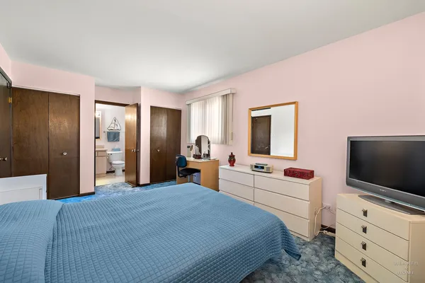 $349,900 | 404 Lucille Avenue, Fox River Grove, IL 60021