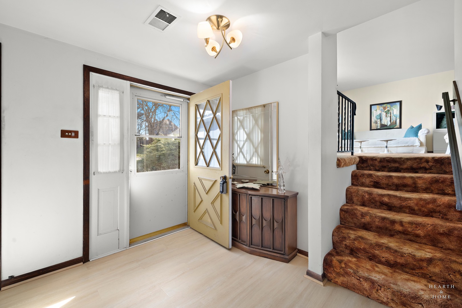 404 Lucille Avenue Fox River Grove, IL 60021 - Photo 18 of 36 a view of entryway with livingroom