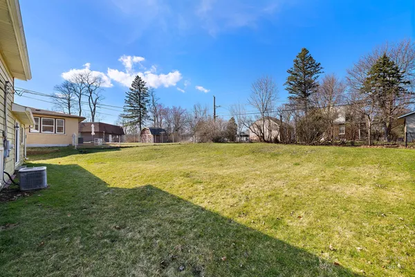 $349,900 | 404 Lucille Avenue, Fox River Grove, IL 60021