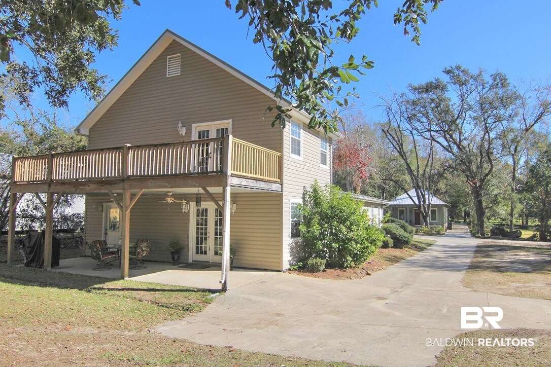 160 Ettle Street Fairhope, AL 36532 - Photo 22 of 26 View Of Side & Driveway