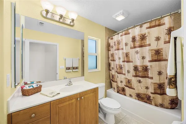 $994,000 | 430 Northwest 39th Avenue, Cape Coral, FL 33993
