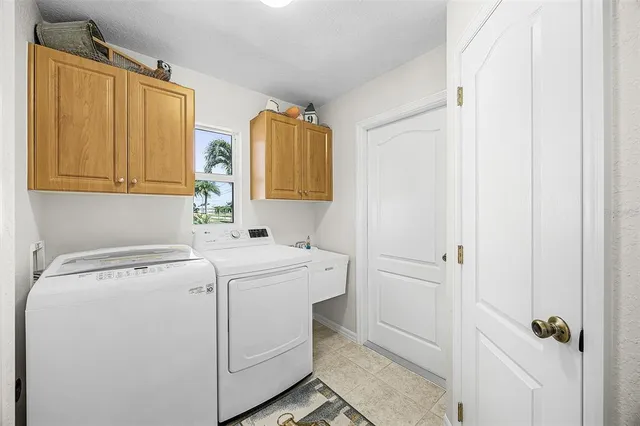 $995,000 | 430 Northwest 39th Avenue, Cape Coral, FL 33993