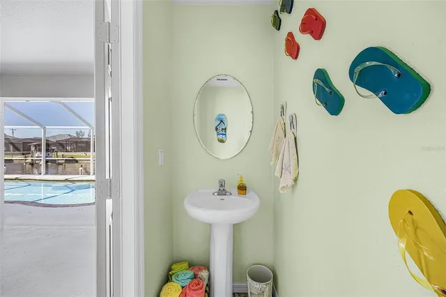 $995,000 | 430 Northwest 39th Avenue, Cape Coral, FL 33993