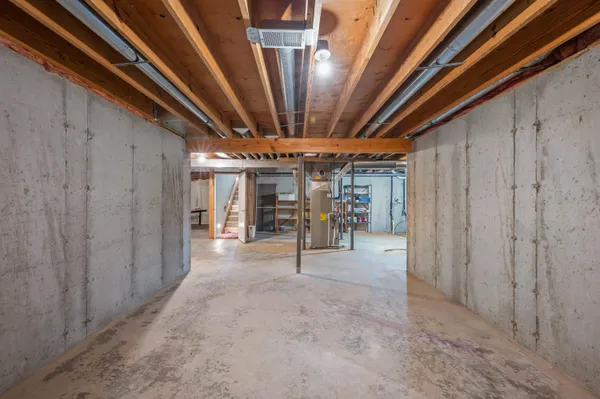 $335,000 | 4747 Woodside Drive, Buchanan, MI 49107