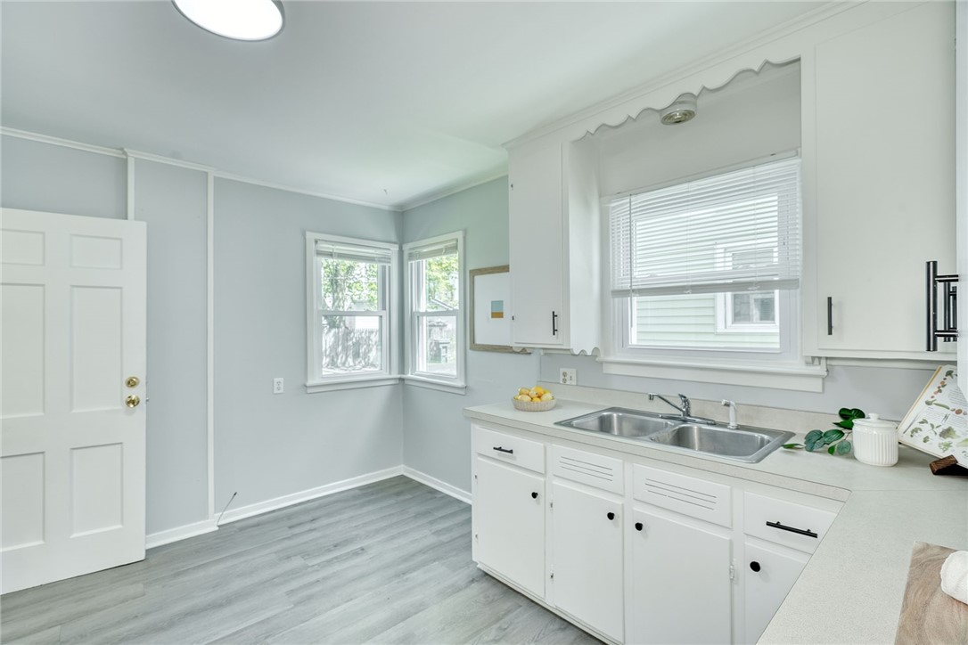 178 Scottsville Road Rochester, NY 14611 - Photo 12 of 35