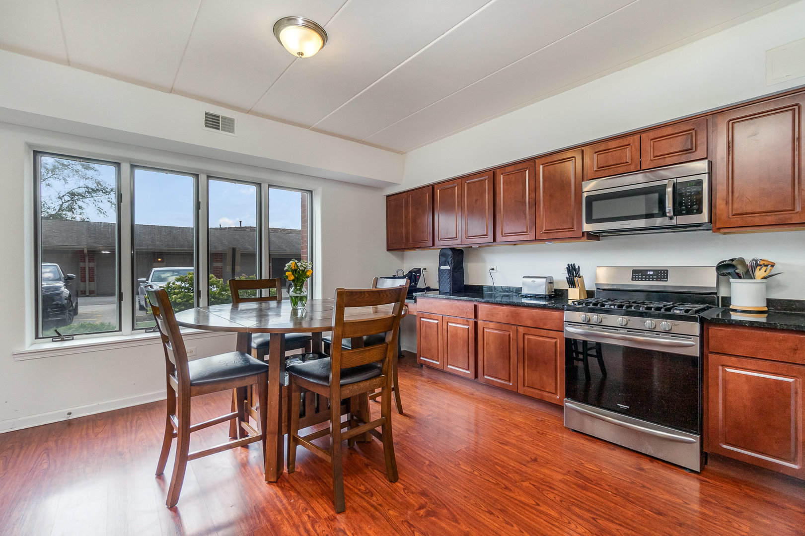2321 183rd Street, Unit 102SW Homewood, IL 60430 - Photo 11 of 26 Gallery Image 11