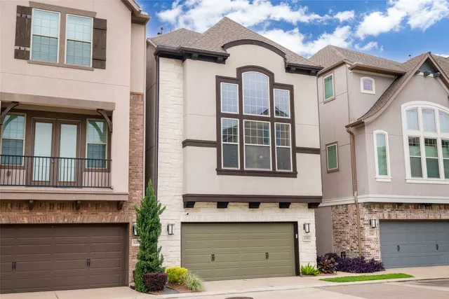 $2,950 | 1303 Edwinstowe Trail, Houston, TX 77043