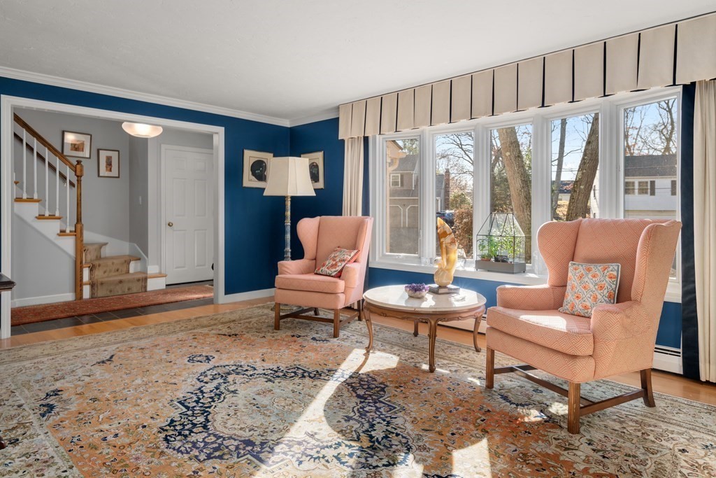 45 Ivy Road Wellesley, MA 02482 - Photo 3 of 25