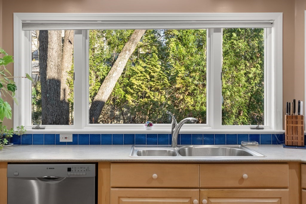 45 Ivy Road Wellesley, MA 02482 - Photo 8 of 25