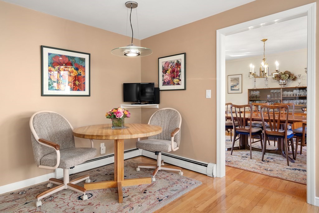 45 Ivy Road Wellesley, MA 02482 - Photo 10 of 25