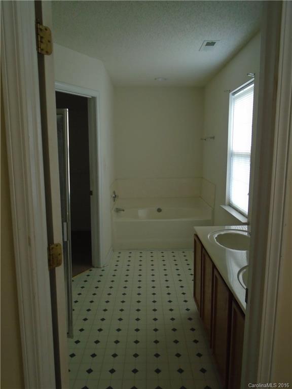 13965 Dingess Road Charlotte, NC 28273 - Photo 8 of 16 Gallery Image 8