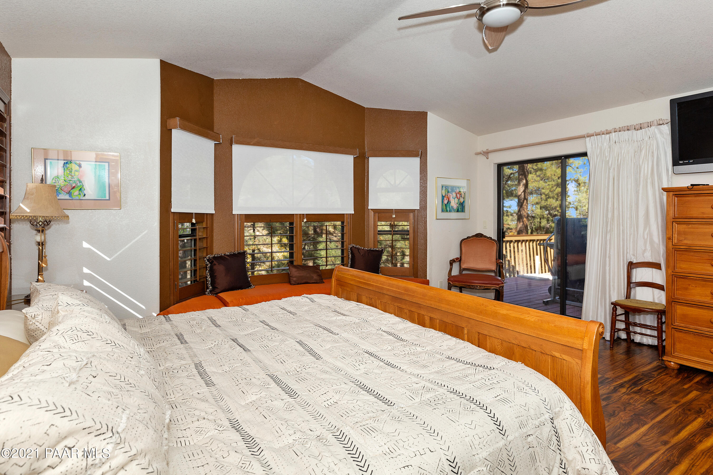 1424 East Valley View Road Prescott, AZ 86303 - Photo 15 of 43 a bedroom with a large bed and a large window