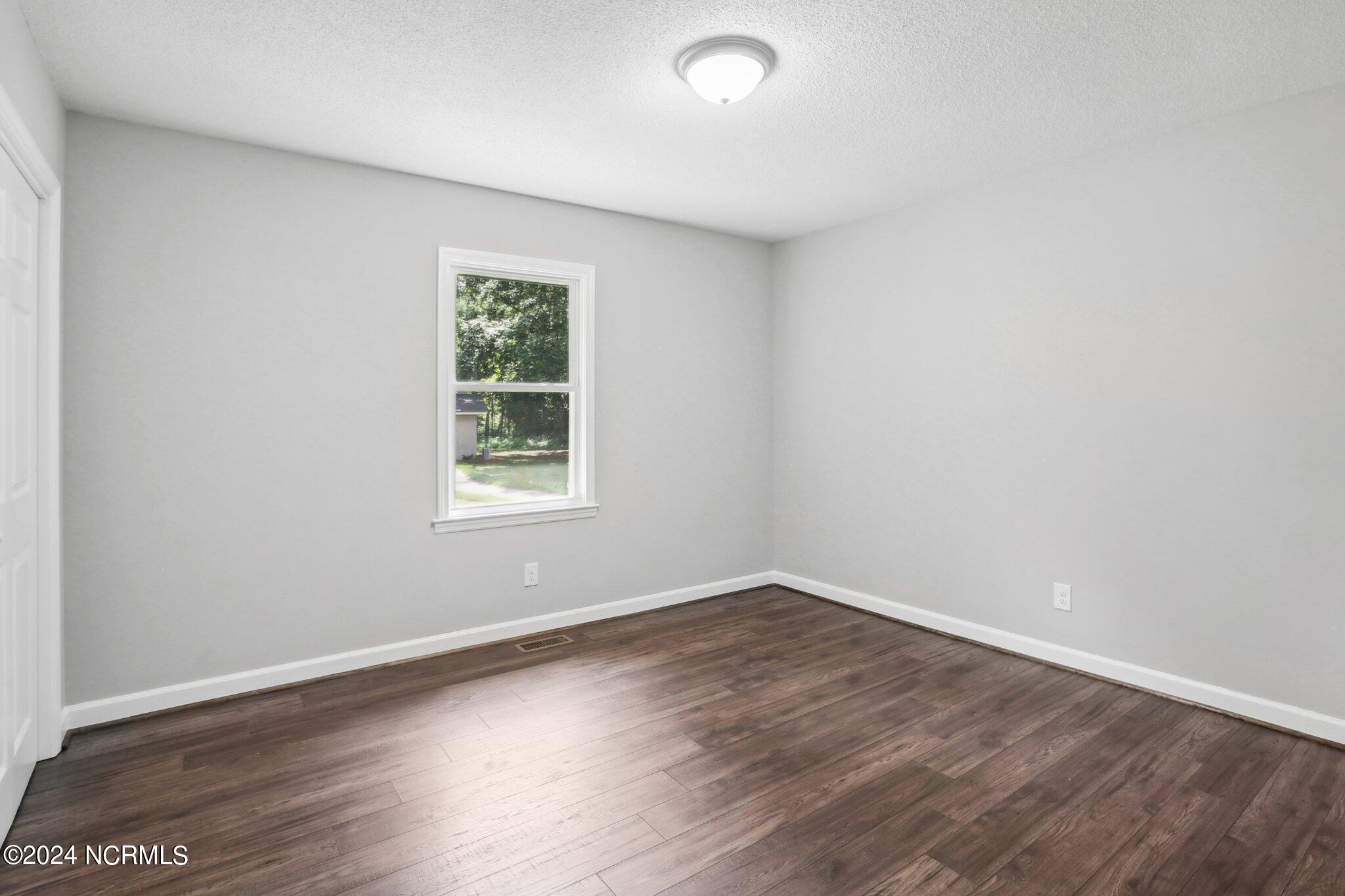 286 Loften Road Newton Grove, NC 28366 - Photo 16 of 31 Loften Rd-030