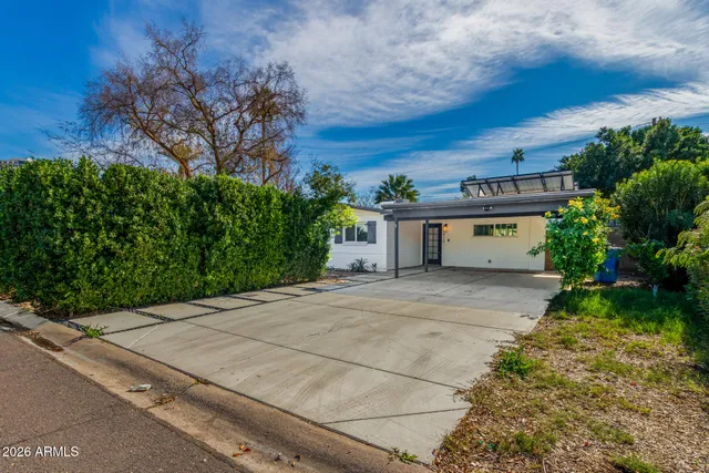 $3,195 | 429 West Flower Street, Phoenix, AZ 85013